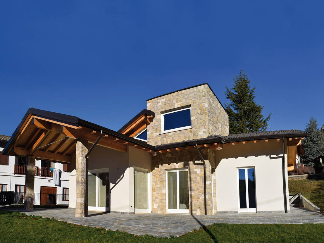 Villa classica in legno - Castione della Presolana (BG ...