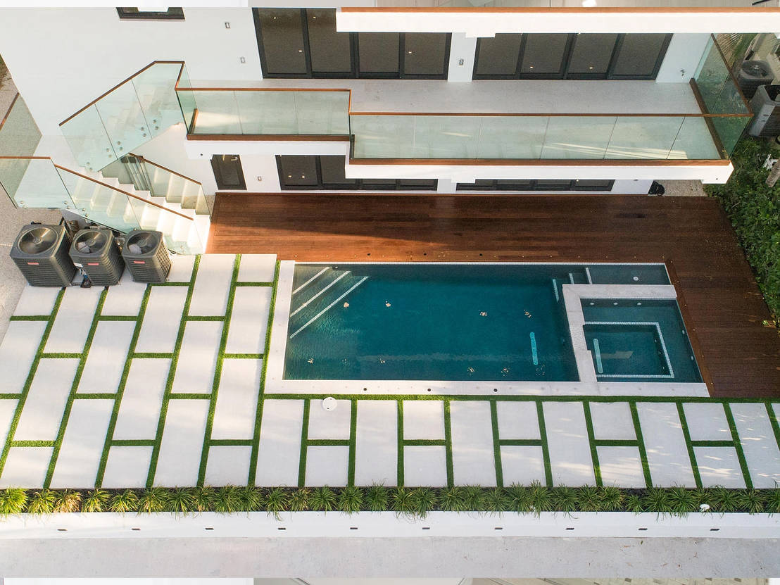 Piscina Deck Placas De Concreto E Grama Artificial Homify