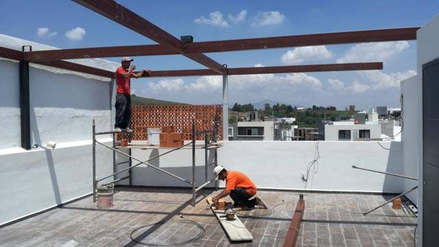 Terraza en la azotea: instalación de pérgola y remodelación | homify