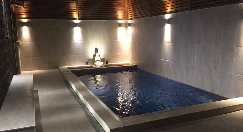 Piscina Estilo Zen Con Buda Homify