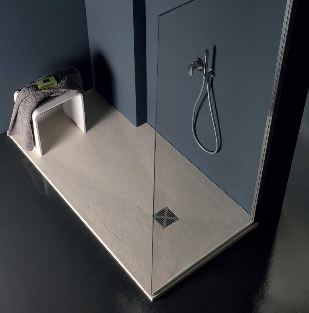 Piatti doccia classici e moderni con varie rifiniture homify