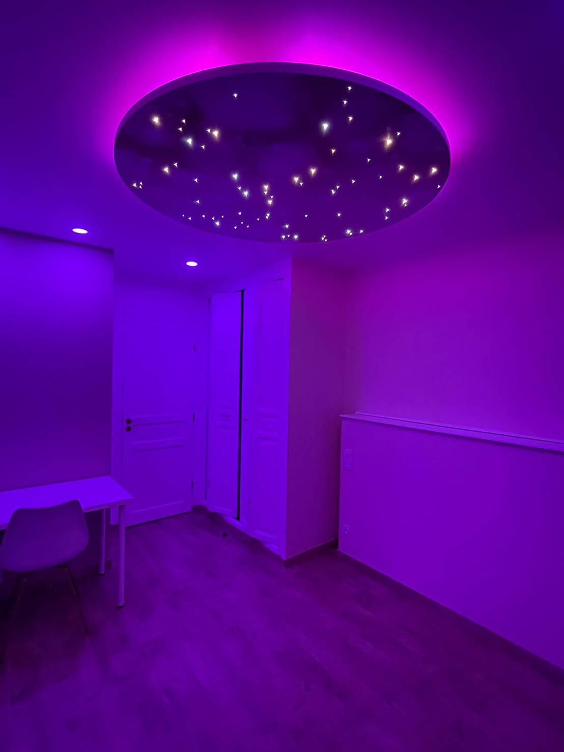 Duschen unter Sternen mit dem LED Sternenhimmel von PIXLUM - kinderleichte  Montage - DIY