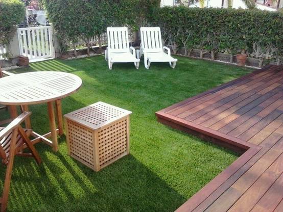 10 Patios y jardines con césped artificial ¡Nadie notará la diferencia