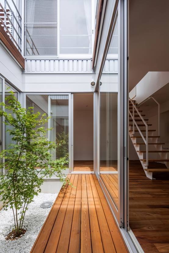 El patio interior como una estancia más homify