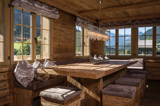 Charmantes Chalet im Altholz Look homify homify
