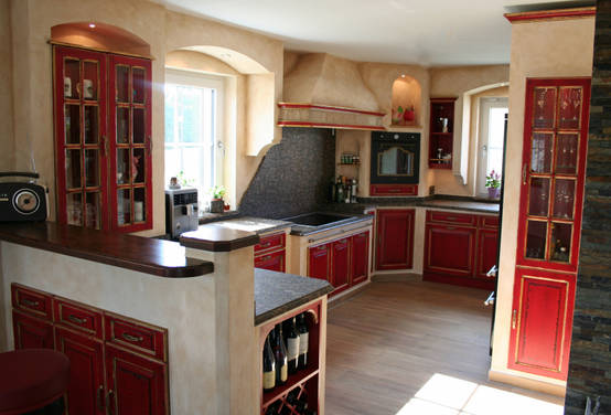 Munchner Hersteller Konzipieren Rote Kuche Im Landhausstil Homify