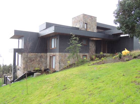 Una bella casa a la orilla de un lago | homify