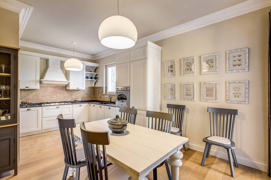 مطابخ على الطراز الكلاسيكي ستبهرك homify مطابخ على الطراز الكلاسيكي ستبهرك homify