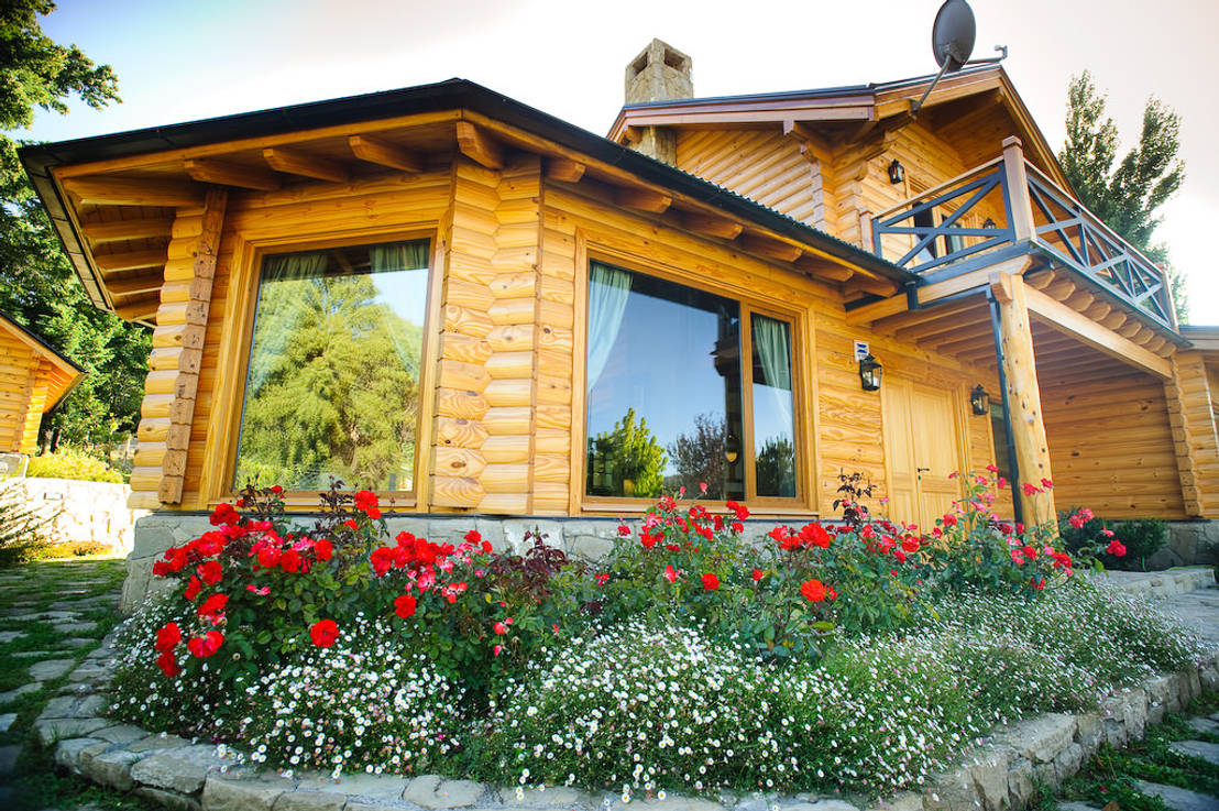 Ein gemütliches Holzhaus im Grünen