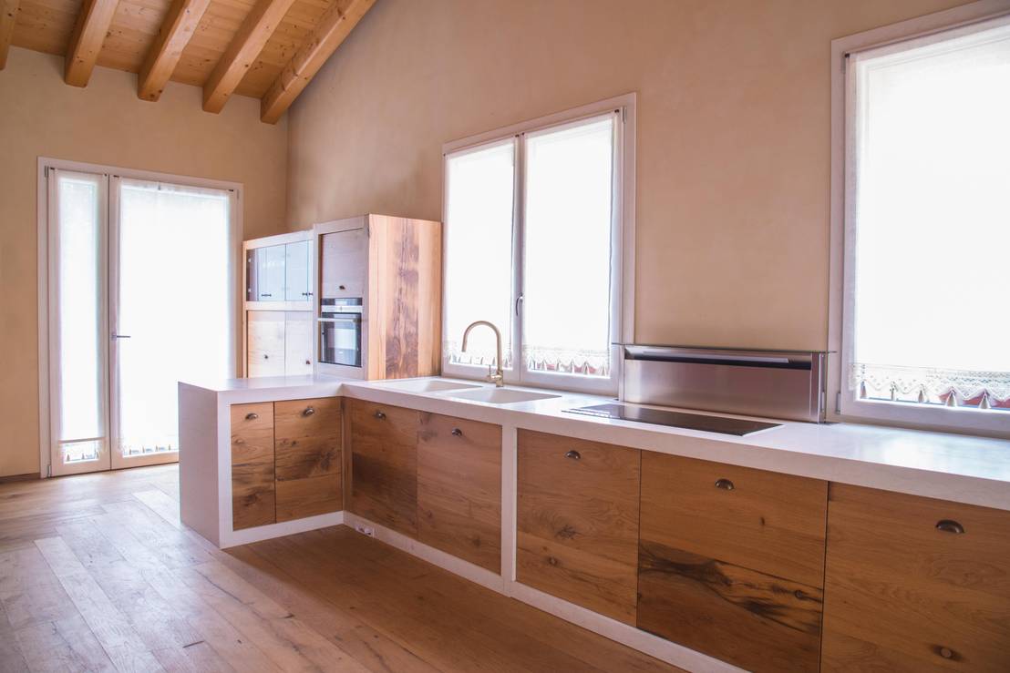 Cucine rustiche per case di campagna: cucine artigianali su misura ...