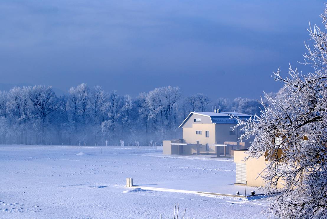 Download 30 Pictures of beautiful snow covered houses for you this ...