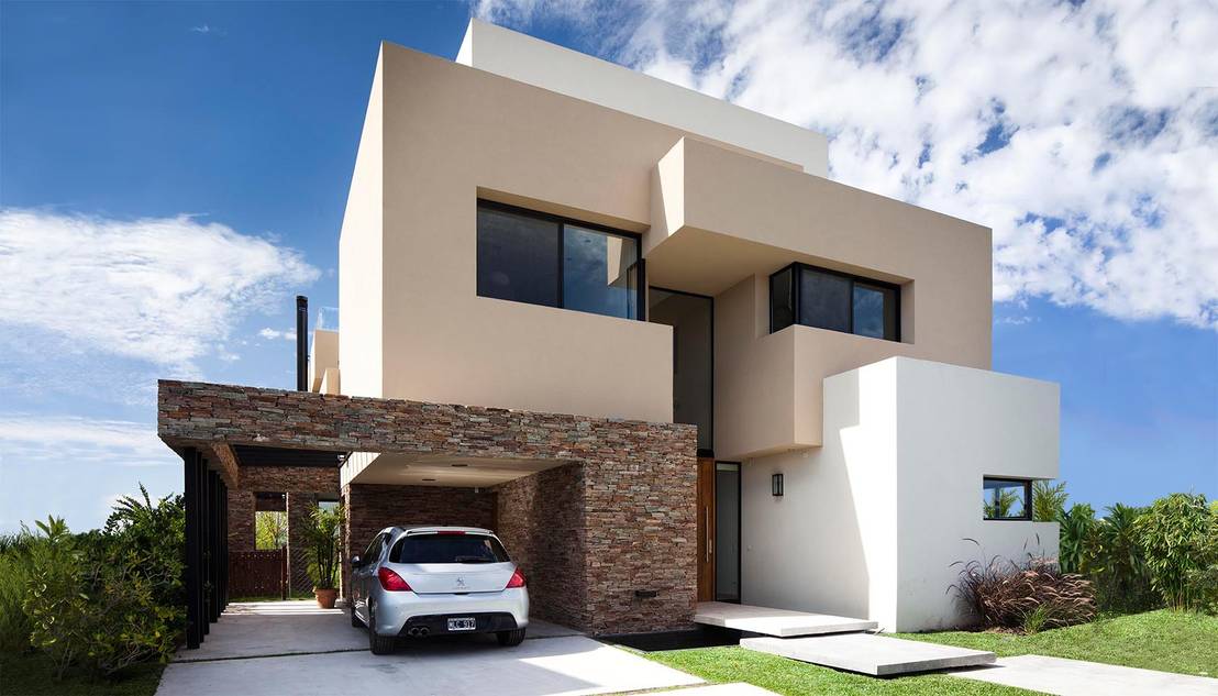 A casa familiar e moderna de um casal reformado