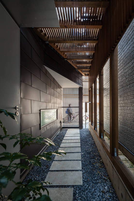 狭小住宅のアプローチ五選ー小さい面積でも魅力的なデザインは可能です Homify