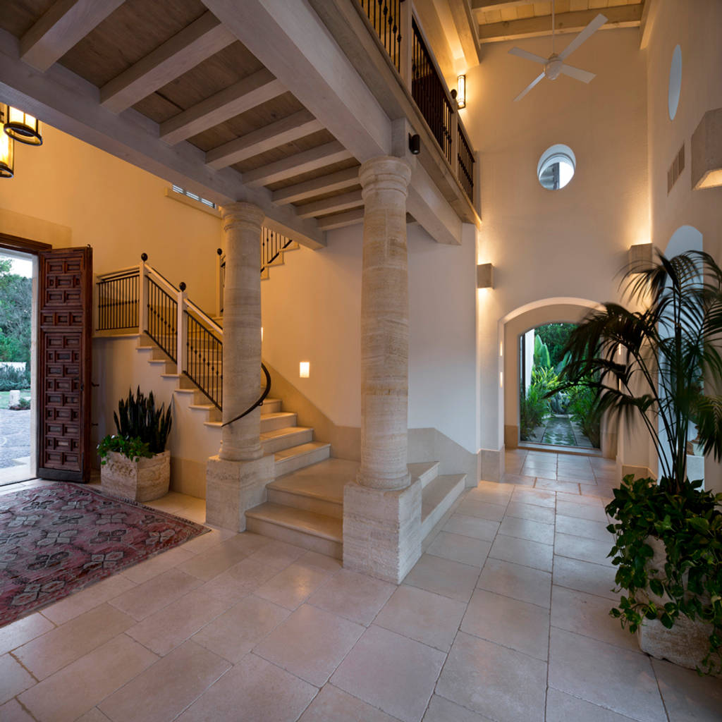 Entrada: pasillos y recibidores de estilo por artigas arquitectos | homify