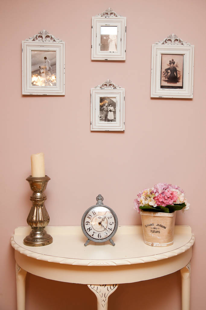 Mixing the classic rustic elements of an english farmhouse with an ...