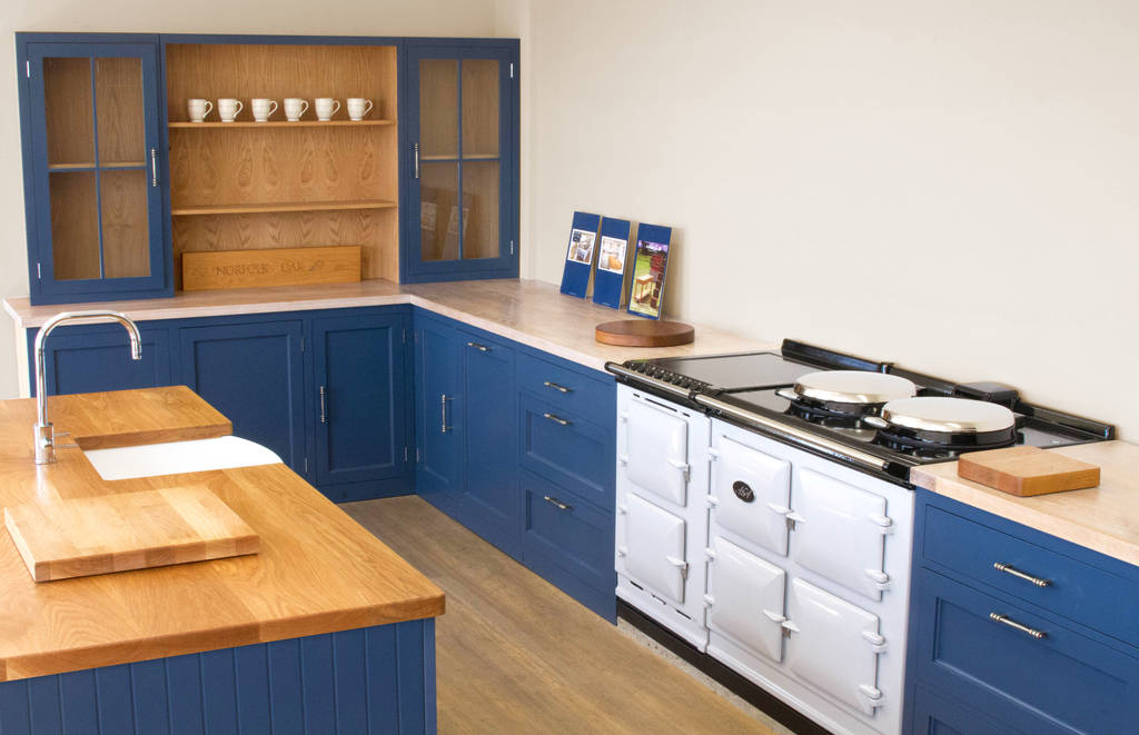 Precision engineered 컨트리스타일 주방 by naked kitchens 컨트리 호미파이