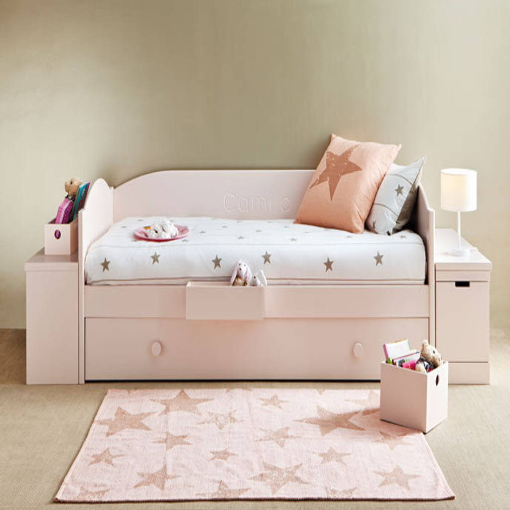 Cama nido con módulos jugueteros a los lados dormitorios infantiles de