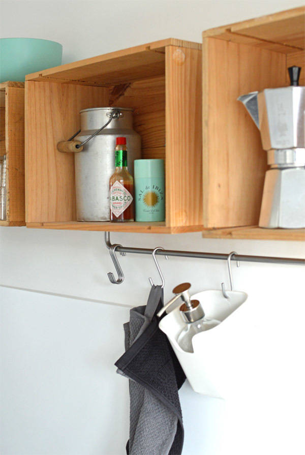 Küche diy regal aus alten weinkisten rustikale küchen von