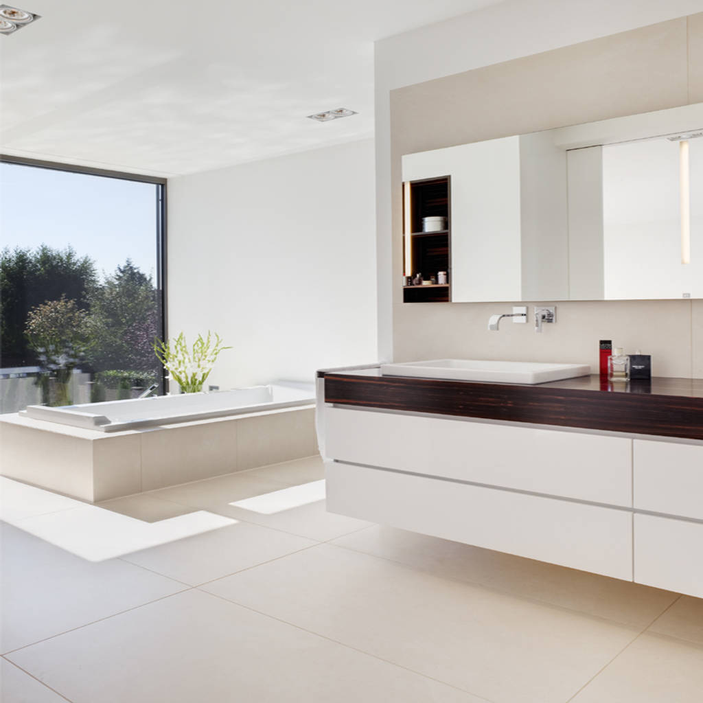 Bad Minimalistische Badezimmer Von Skandella Architektur
