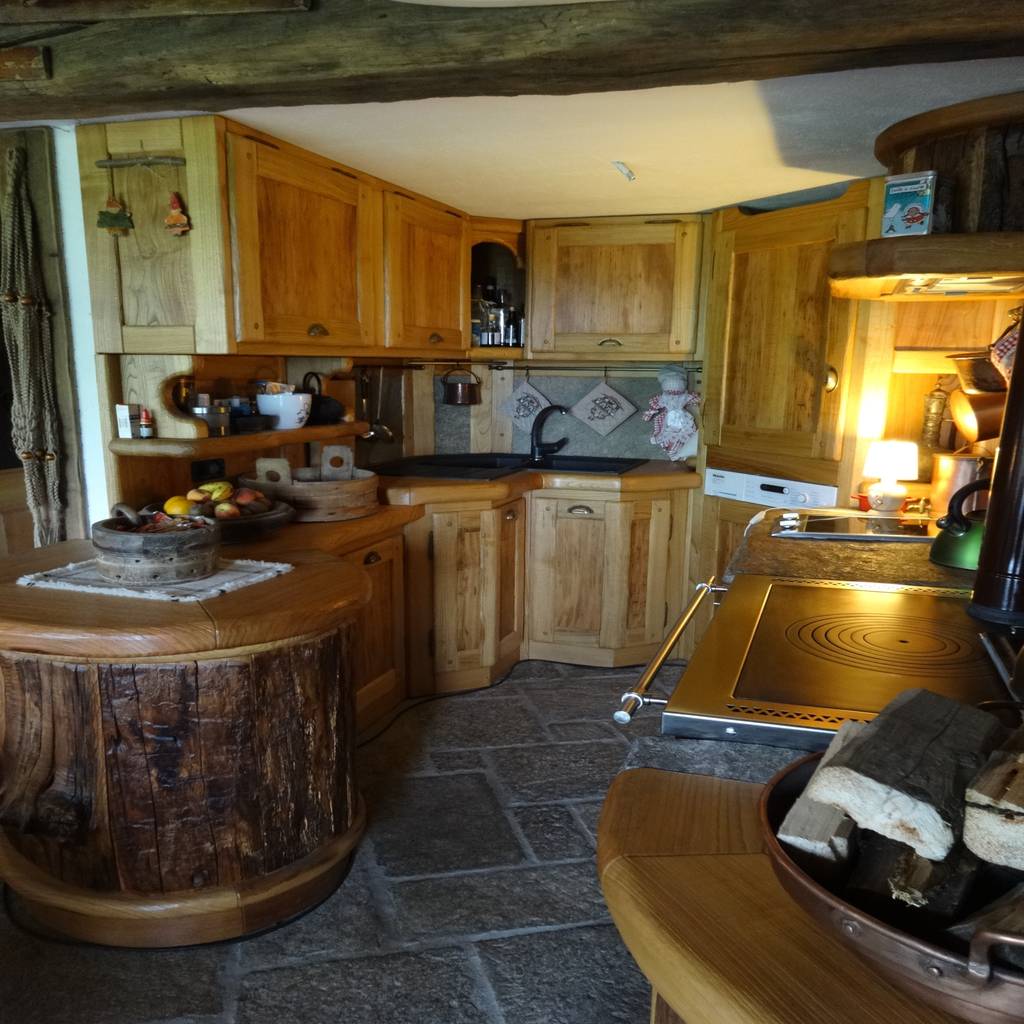 Calda cucina per baita di montagna mobili pellerej di ...
