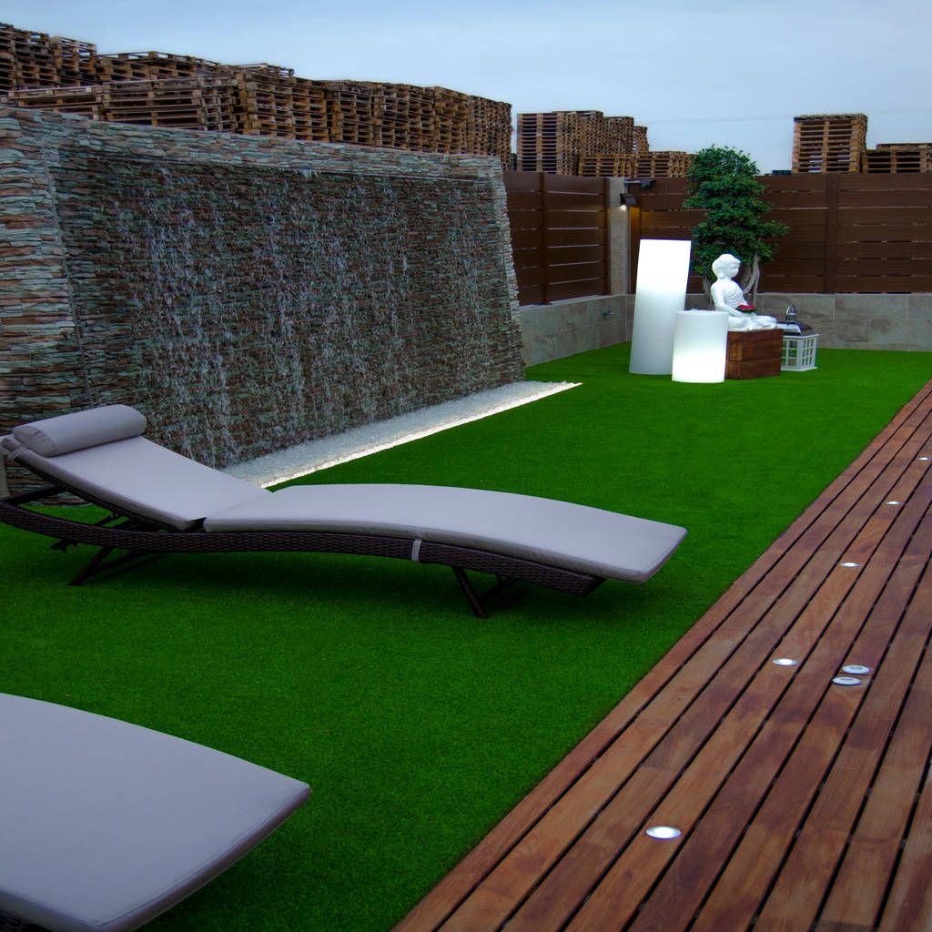 Espacio de relajación exterior piscinas de estilo moderno de zimmer