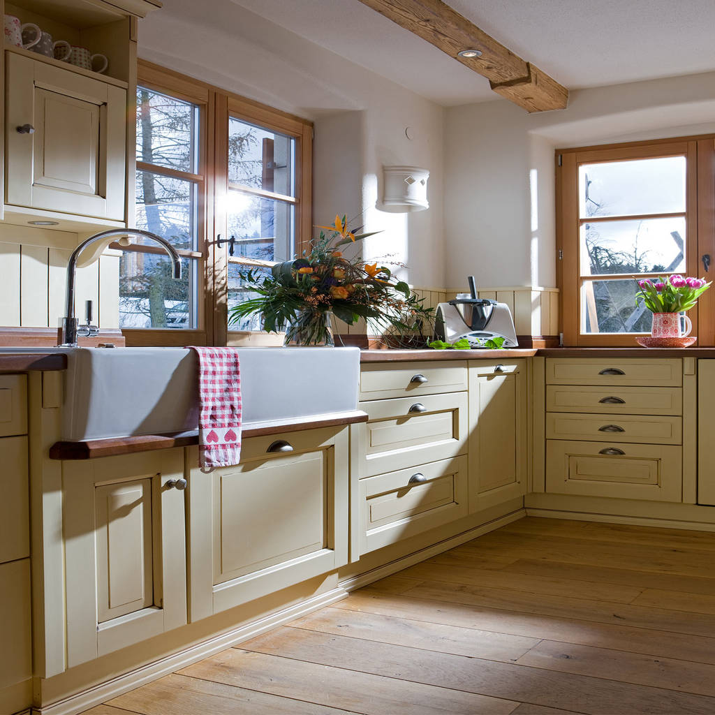 Country Style Kitchen By Beinder Schreinerei Wohndesign