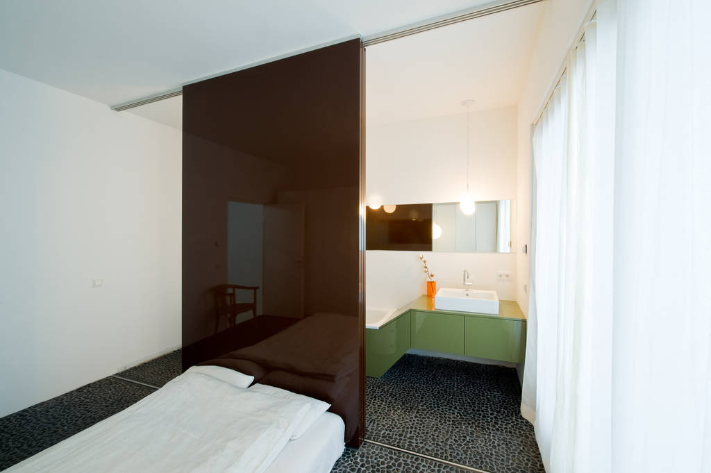 Schlafzimmer mit blick ins badezimmer moderne schlafzimmer ...