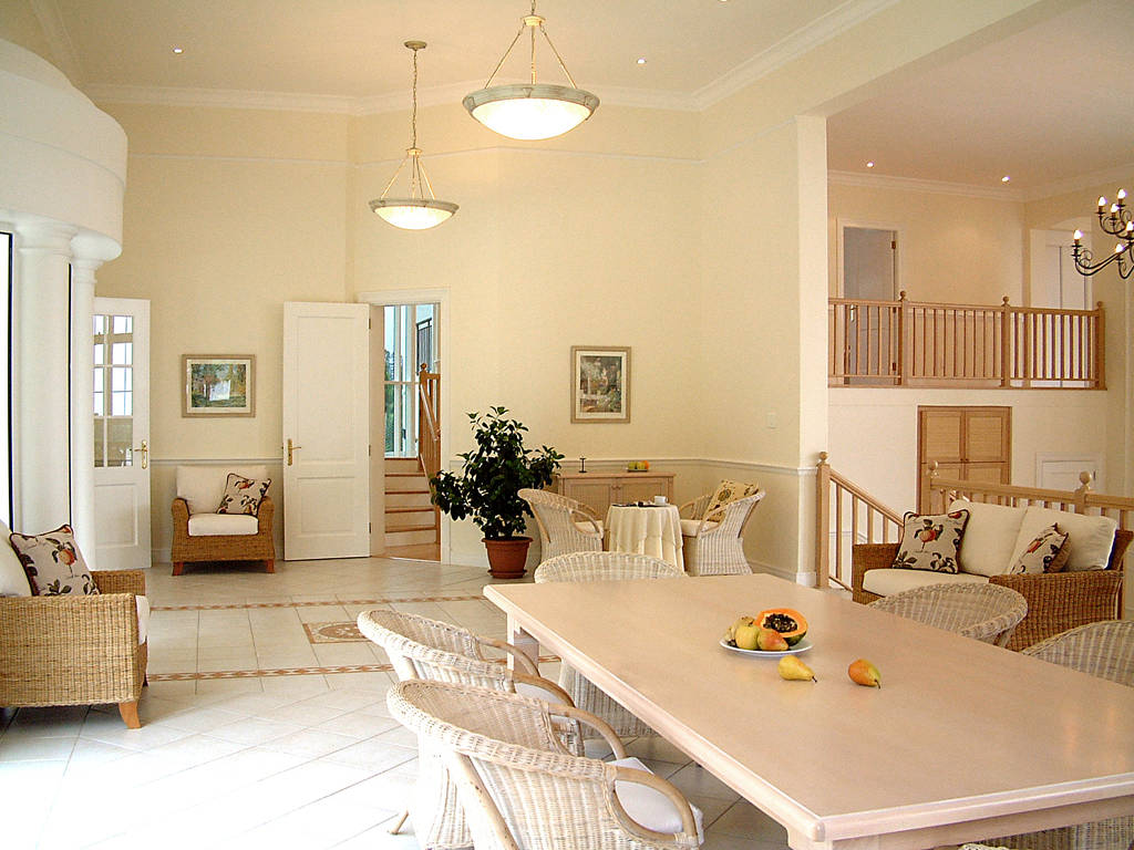 Colonial Style Dining Room By Elena Velhli Colonial Homify