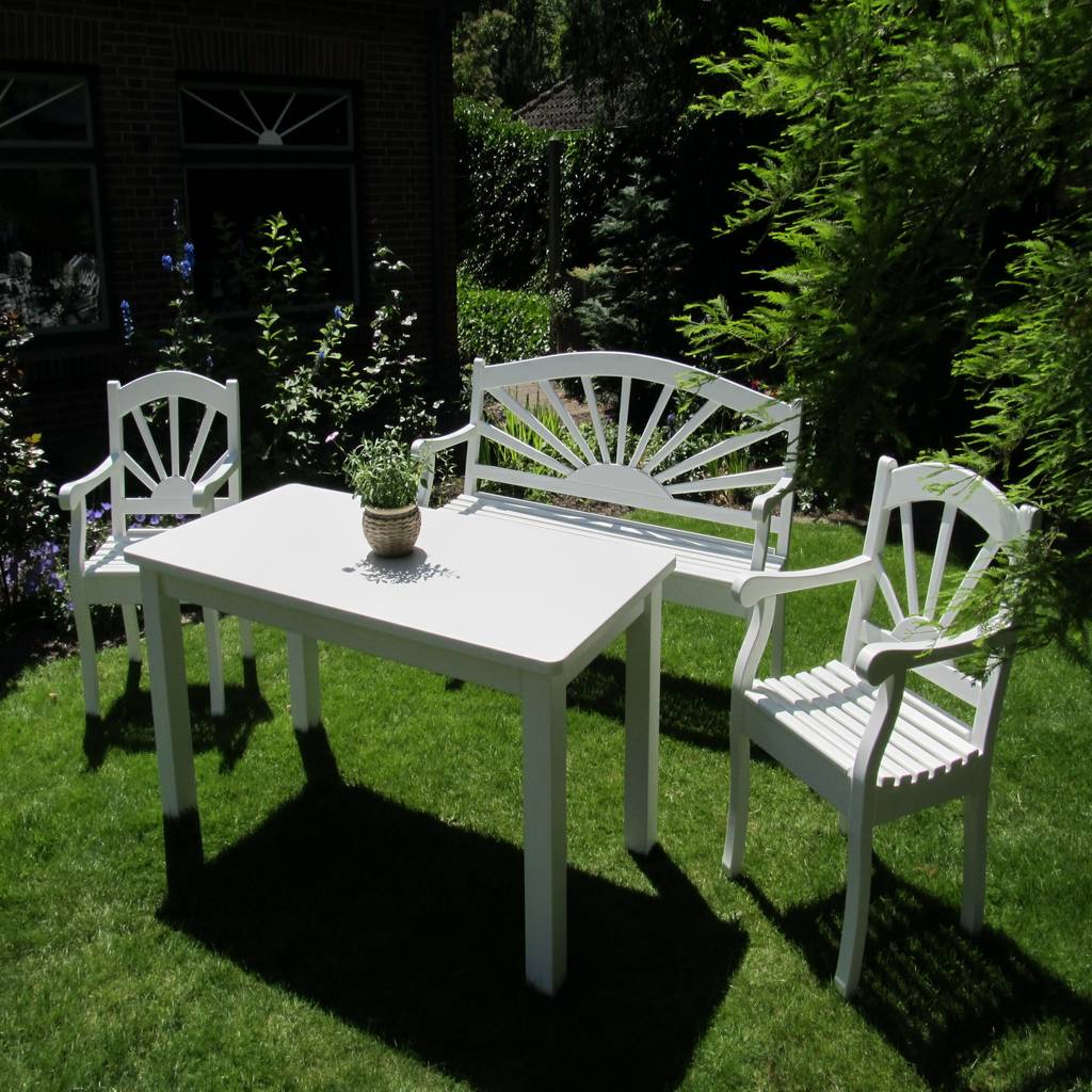 Holz gartenmöbel in weiß als sonderanfertigung homify