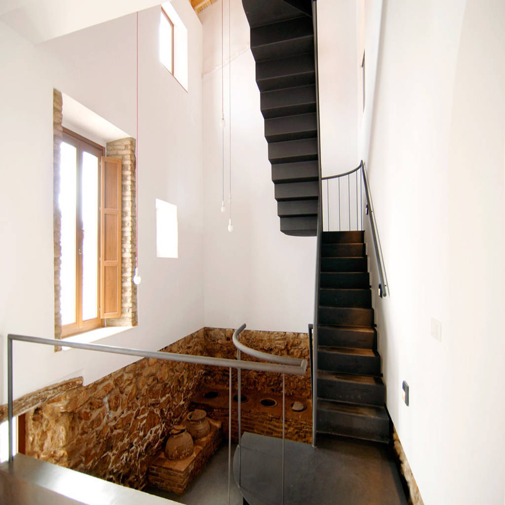 Pasillos, vestíbulos y escaleras rurales de cm4 arquitectos rural | homify