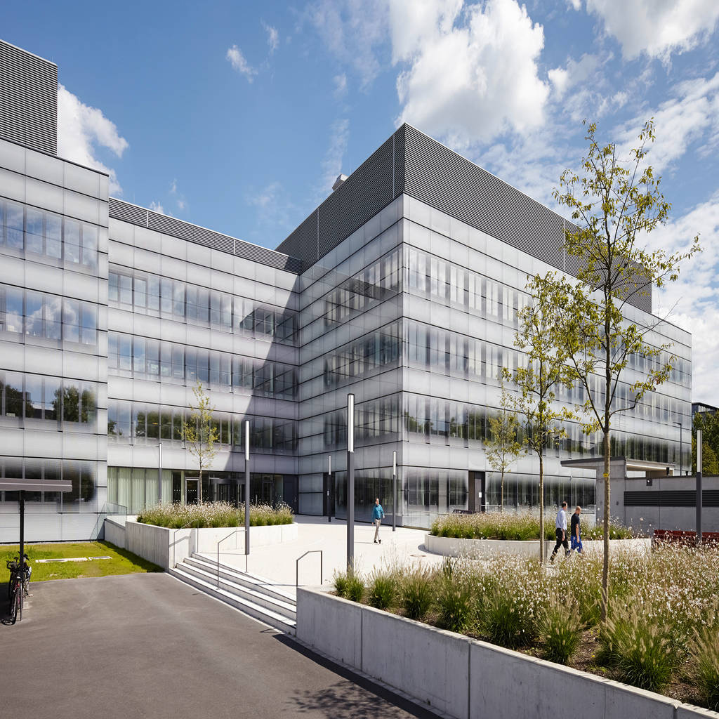Minimalist Office Buildings By Greenbox Landschaftsarchitekten Partg Minimalist Homify