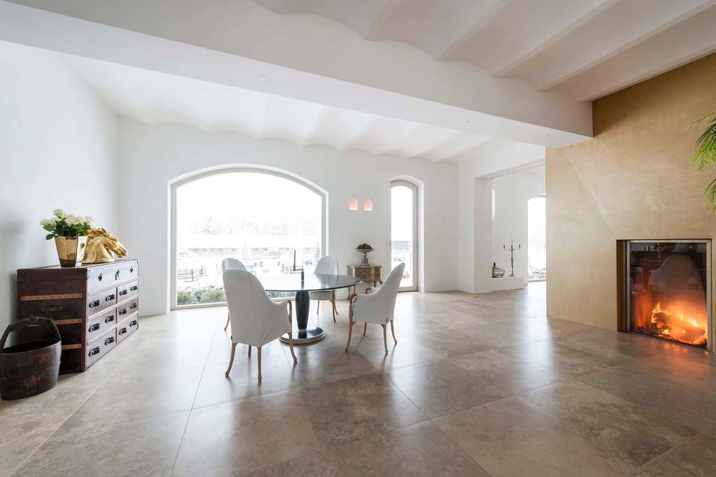 Crossover Der Stile Und Epochen Umbau Einer Alten Reiterkaserne Ausgefallene Esszimmer Von Wahl Gmbh Ausgefallen Homify