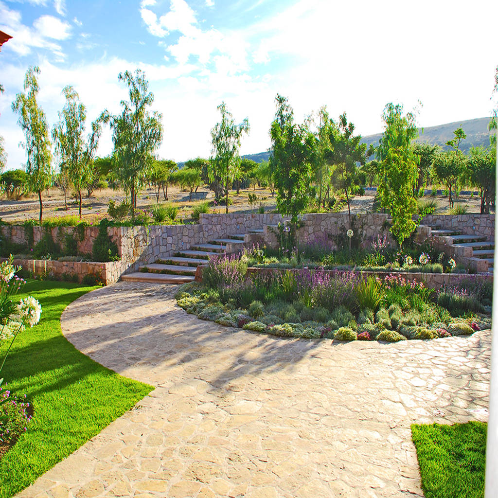 Jardin de acceso terra jardines clásicos | homify