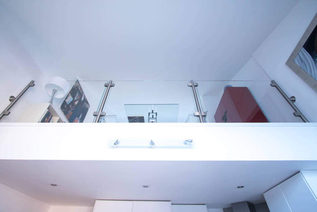 Top mount posts glass balustrade to the existing stairs,top landing and