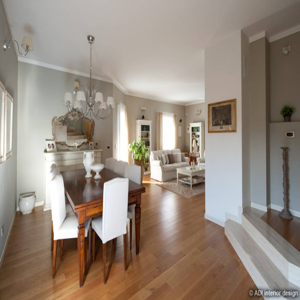 Casa raffinata sala da pranzo in stile classico di adi arredamenti