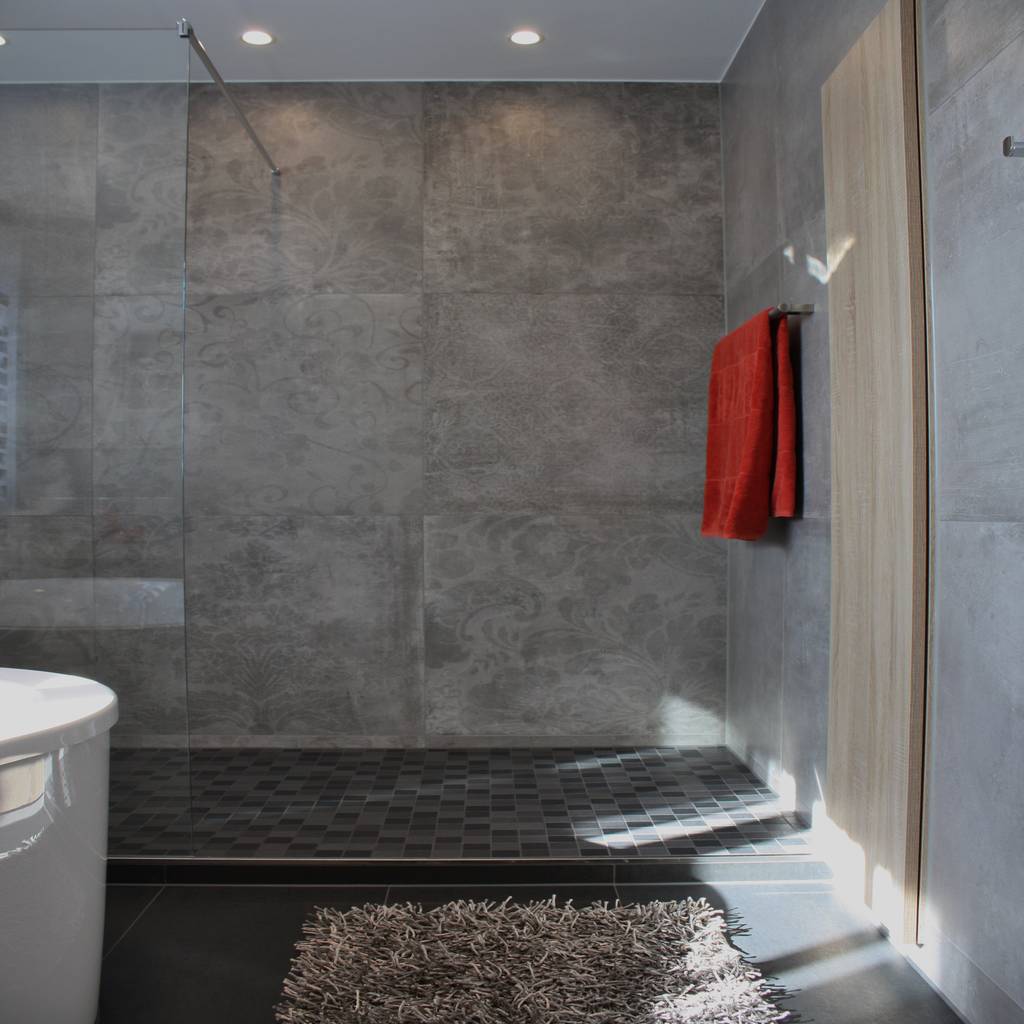 Geraumige Dusche Moderne Badezimmer Von Ludwig Steup Gmbh Modern