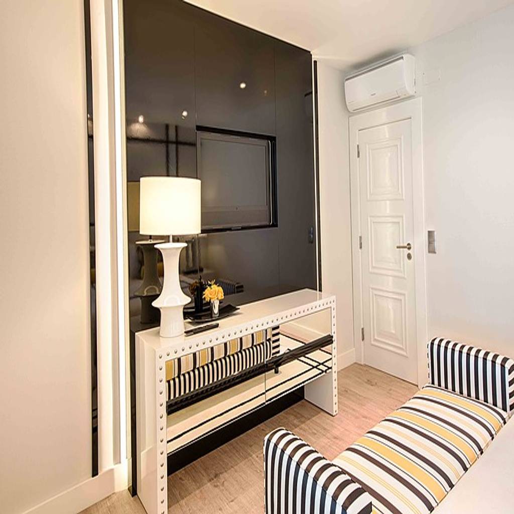 Camera da letto moderna di artica by css moderno | homify