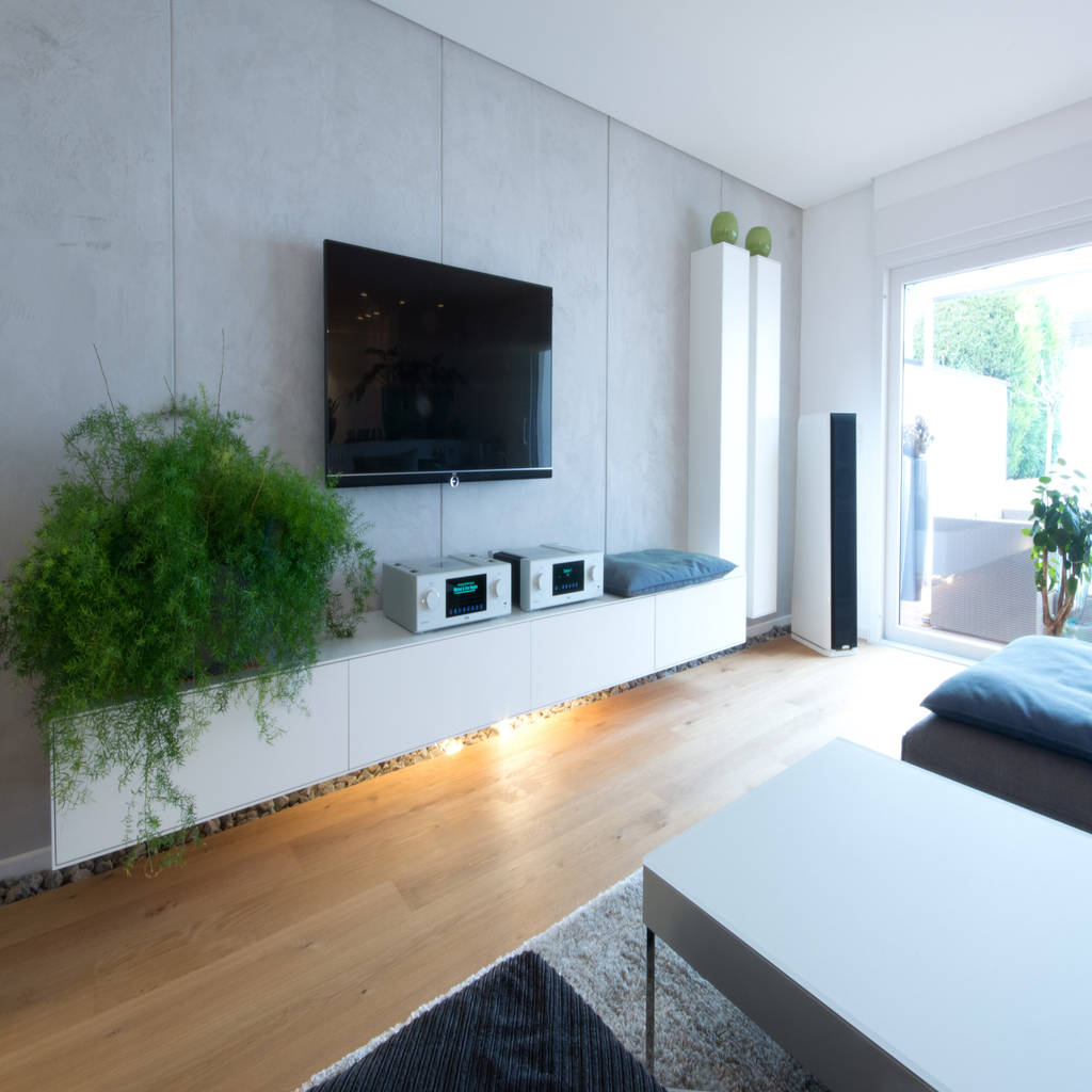 Tv-wand mit sitzkissen moderne wohnzimmer von innen leben ...