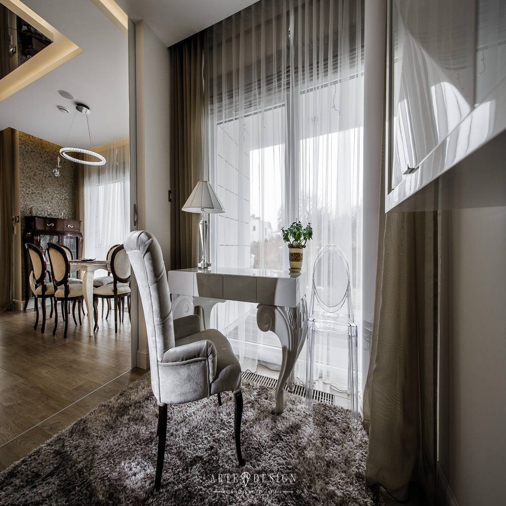 Elegancki apartament w gdyni nowoczesne domowe biuro i ...