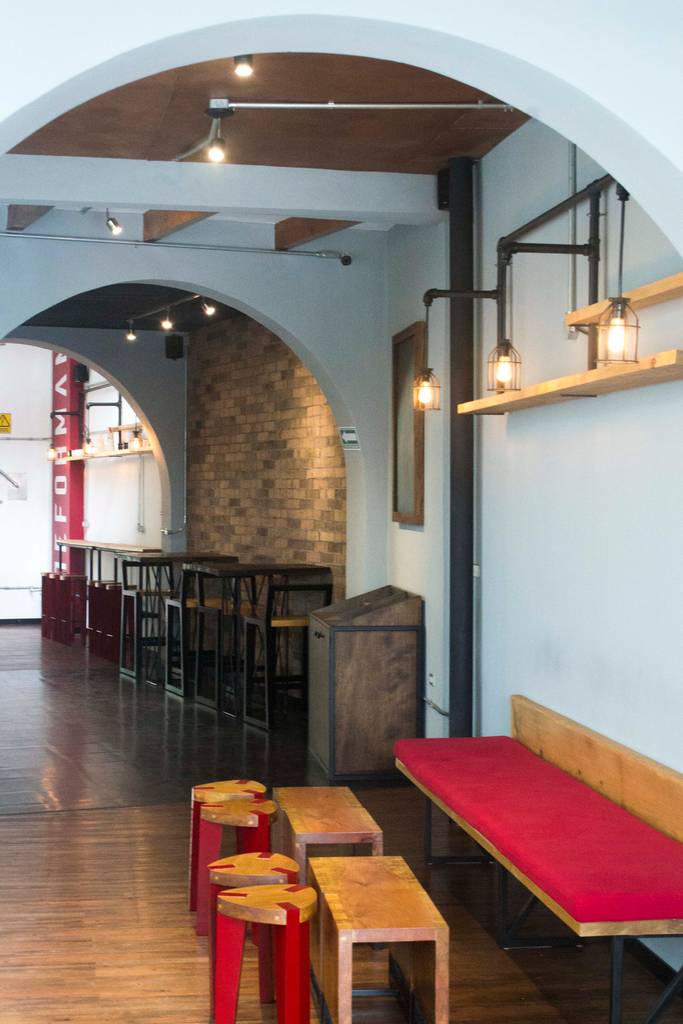 Reformanda barra de café espacios comerciales de estilo