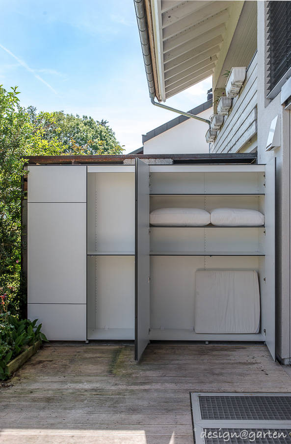 Balkon Beranda Teras Modern Oleh Design Garten Alfred Hart Design Gartenhaus Und Balkonschraenke Aus Augsburg Modern Komposit Kayu Plastik Homify