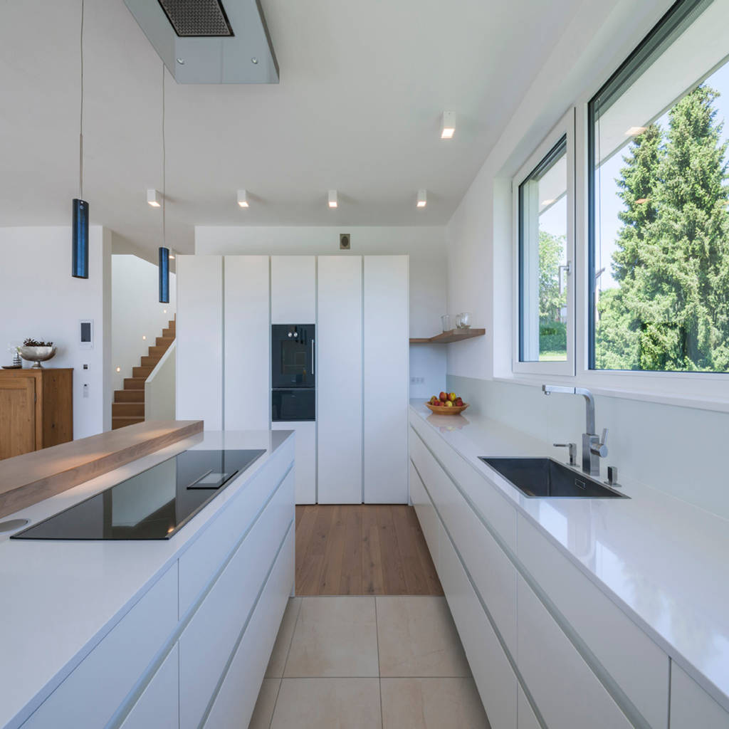 Moderne küche moderne küchen von kitzlingerhaus gmbh & co ...