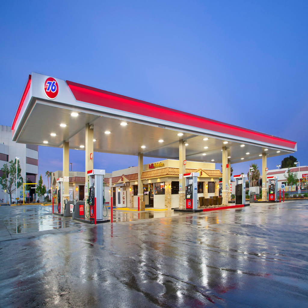 76 gas station bella market victorville , erika winters design homify