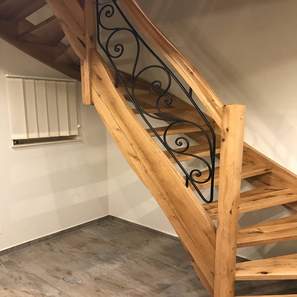 Wangentreppe Saarbrucken Flur Diele Treppenhaus Im Landhausstil Von Lifestyle Treppen De Landhaus Holz Holznachbildung Homify