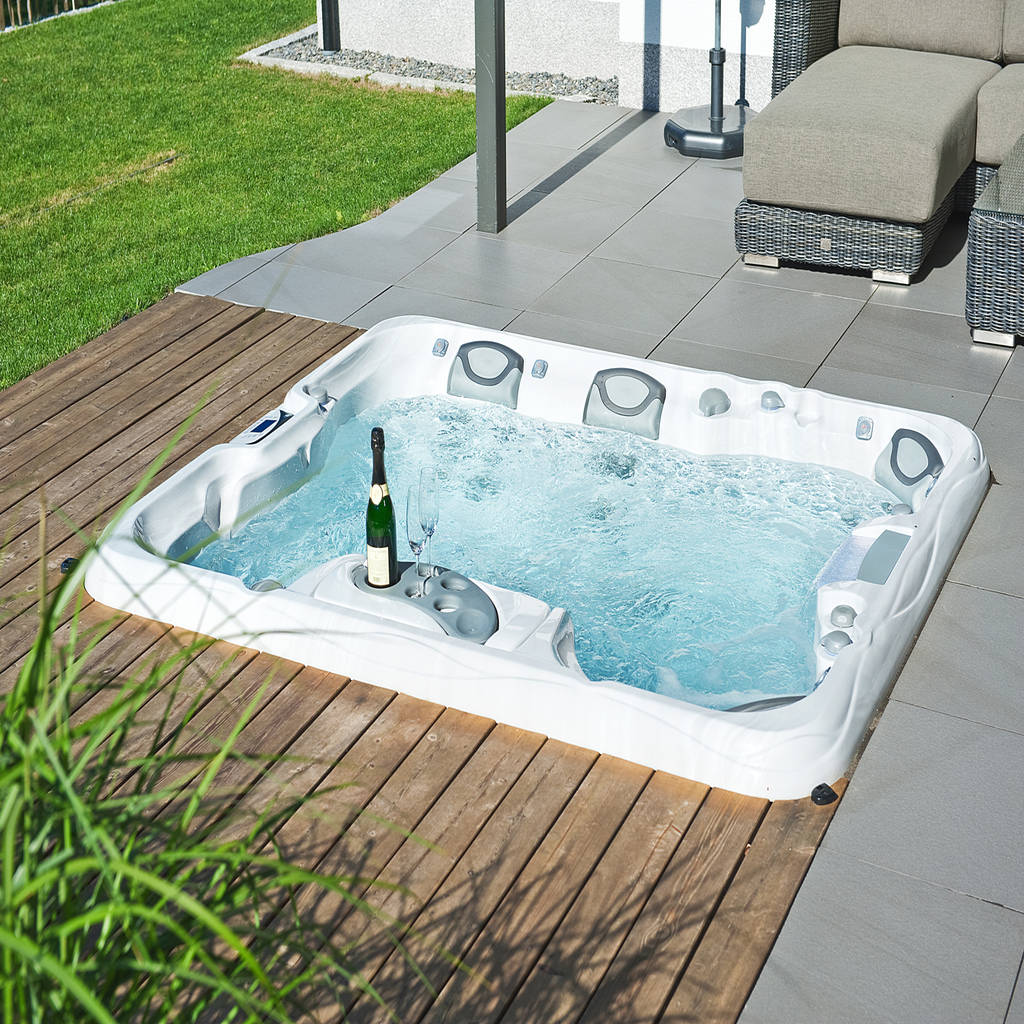 Minibaseny sundance spas - seria 880 nowoczesne spa od sundance spas ...