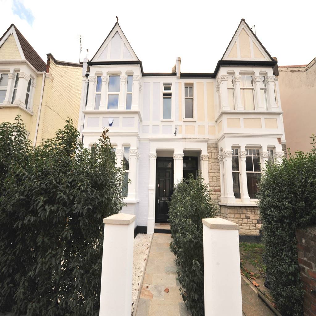 Melrose Avenue Willesden Green Classic Style Houses By Grand