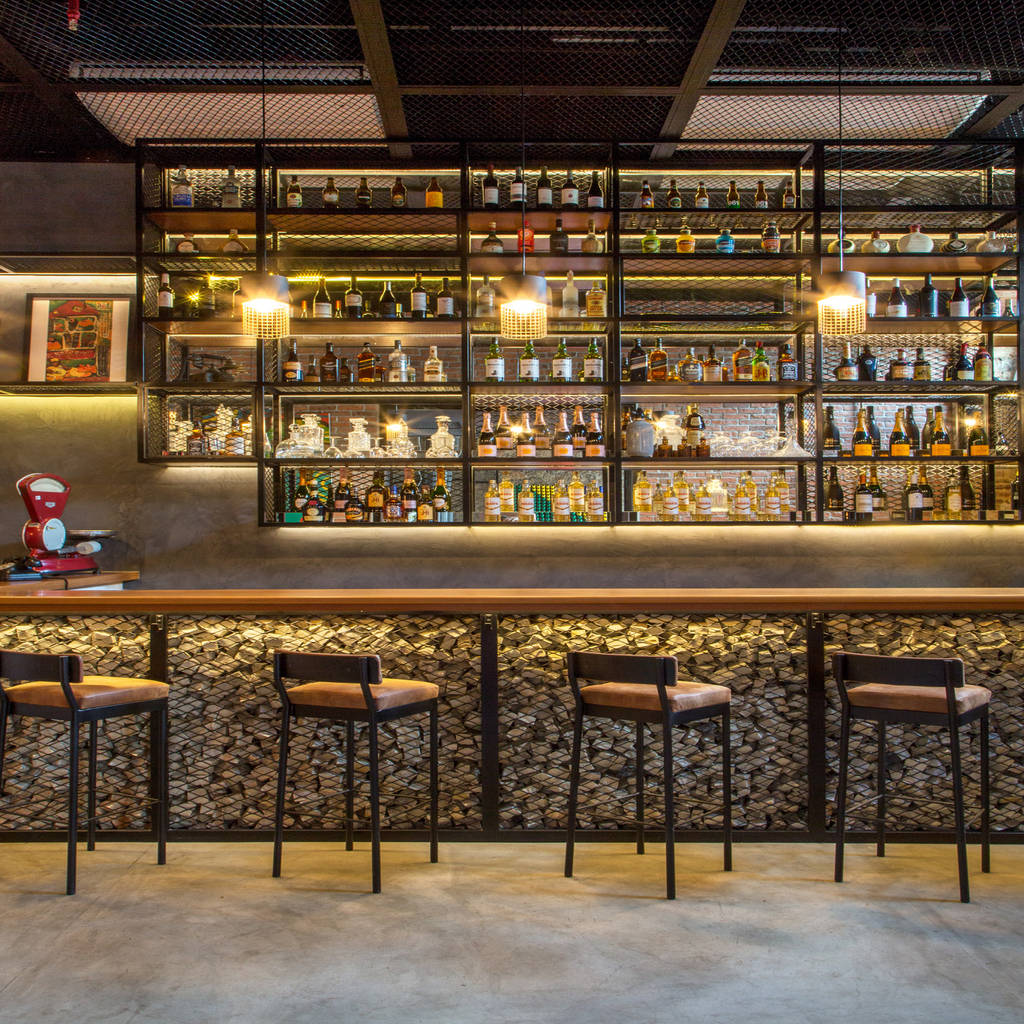 Bar do hotel bares e clubes industriais por homify industrial homify