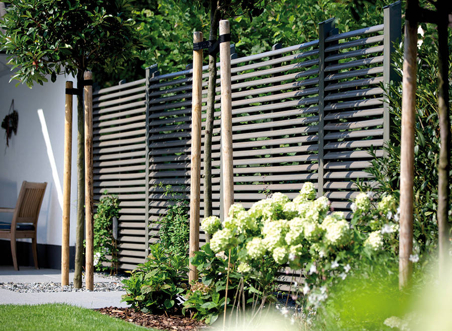 Sichtschutz Ellipso Moderne Hauser Von Braun Wurfele Holz Im Garten Modern Holz Holznachbildung Homify