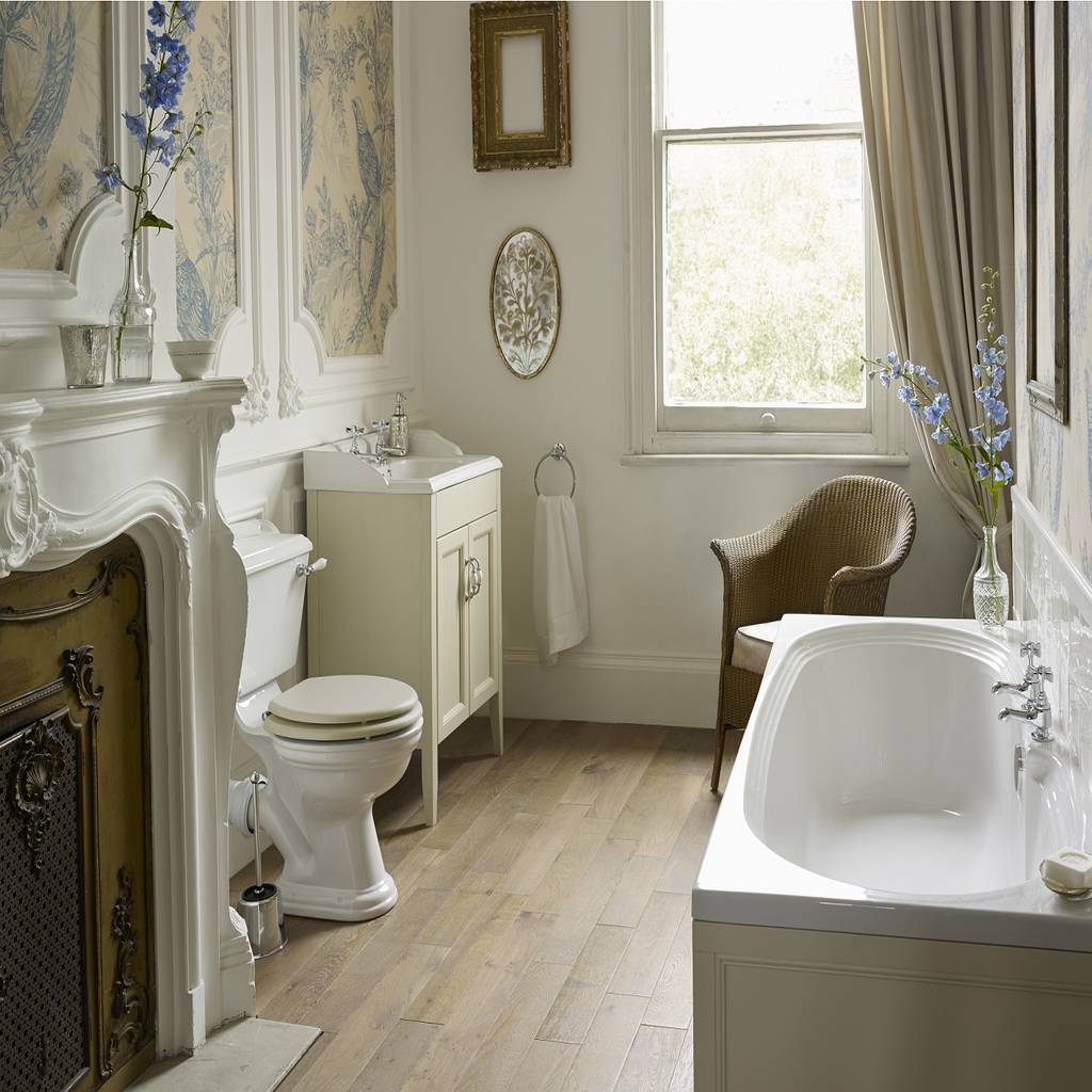 Dorchester suite with fitted bath homify