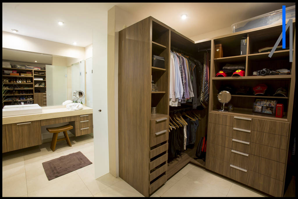 Vestidor vestidores y closets de estilo minimalista por sezione homify
